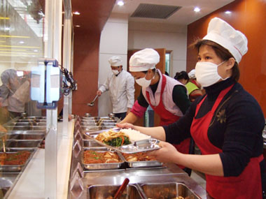 西南大型廚房設備生產廠教你如何設計備餐間