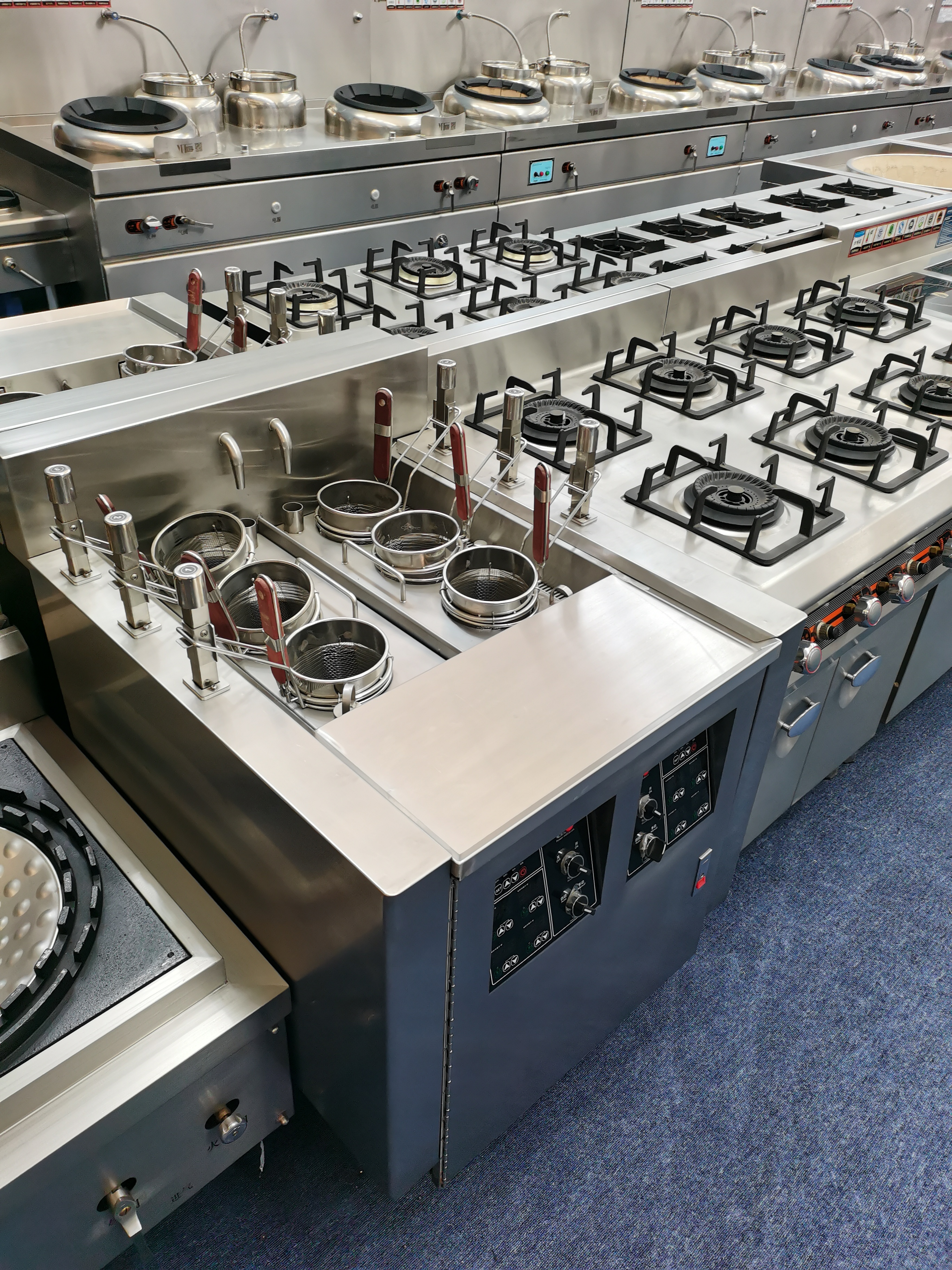 商用廚房設備 商用廚房設備