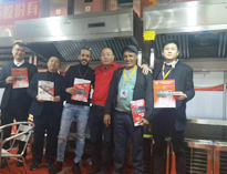 四川優佰特廚房設備公司廣州25屆廚房設備展獲得圓滿成功，第九代廚房油煙凈化一體機現場獲得不少訂單!