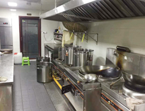 成都廚房設備生產廠告訴你如何選擇商用廚具設備才實惠