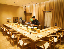 重慶餐飲廚房設備公司教教你明檔廚房該如何展示和擺放產(chǎn)品才能更好的吸引顧客