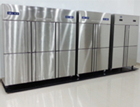 成都學校食堂廚房設備廠家告訴你如何操作和保養四門冰柜