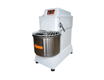 大學食堂廚房設備廠家告訴你和面機的日常保養維護措施