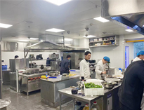 酒店廚房設備廠家告訴你商用廚具的日常維護保養