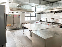 雅安廚房設備公司告訴你為什么要使用不銹鋼廚房設備